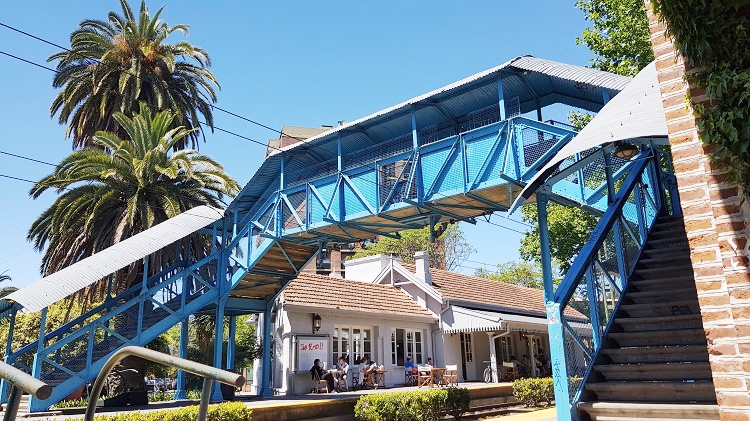 Estacion Borges en Olivos